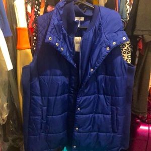 Maternity puffer vest